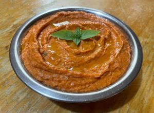 Foto di Hummus al pomodoro 🫘🍅 🇺🇦☮️🏳️‍🌈