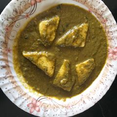 A picture of Paneer spinach.