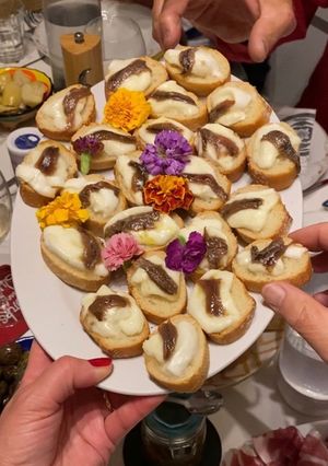 Crostini Mozzarella und Sardellen Rezepthauptbild