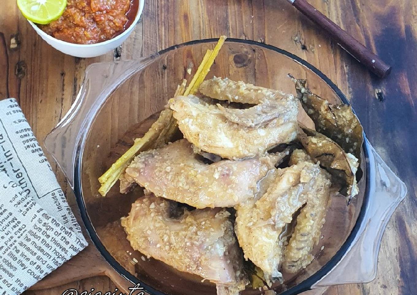 Ayam Pop Padang frozen dan sambal merah