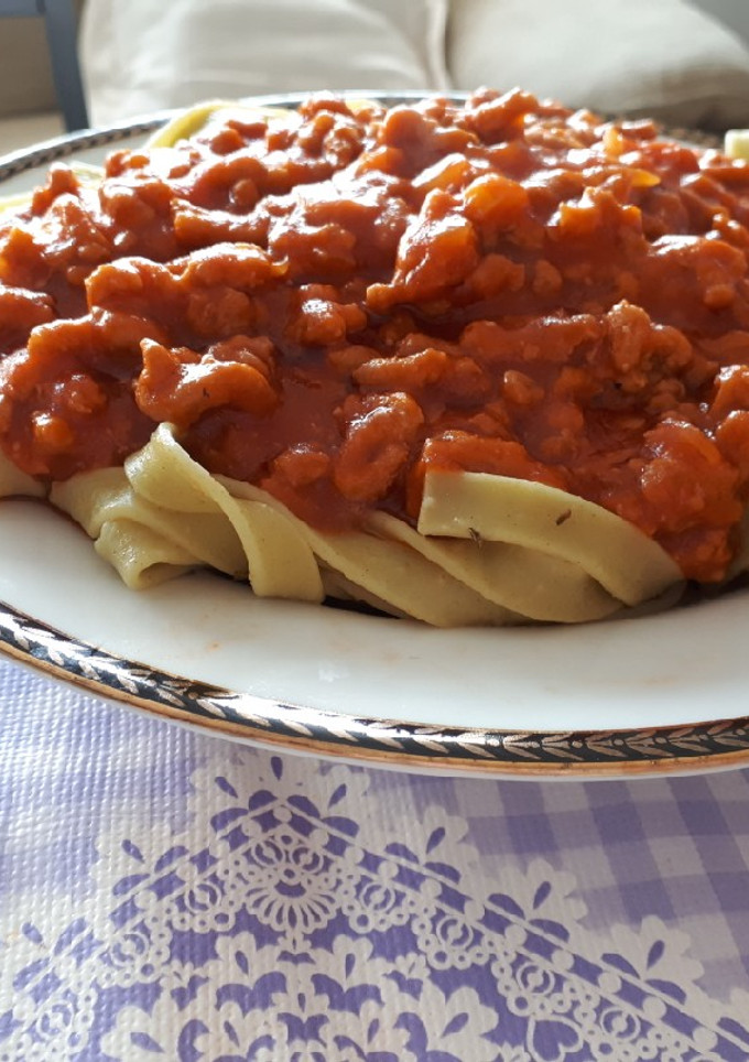 Una foto de Nidos de espinacas con carne picada