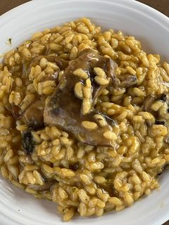 Una foto de Risotto de hongos (champiñones)