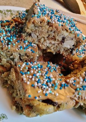 A picture of Peanut Butter Cereal Bar Treats.