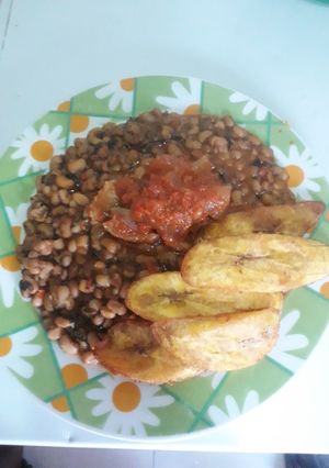 A picture of Beans and plantain.