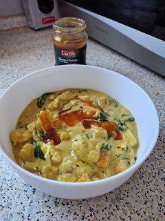 Sült zöldséges paneer curry-mango chutney val recept fotója