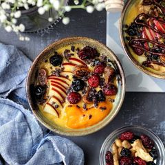 A picture of Roasted Pumpkin Oatmeal Porridge.