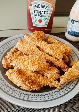 O poză a rețetei Crispy strips la cuptor.