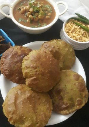 छोले मसाला पालक पूरी ( chole masala palak रेसिपी मुख्य फोटो