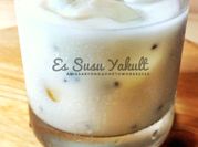 Gambar es yakult susu