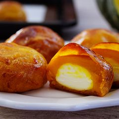 A picture of Cream Cheese Filled Sweet Pumpkin Cakes.