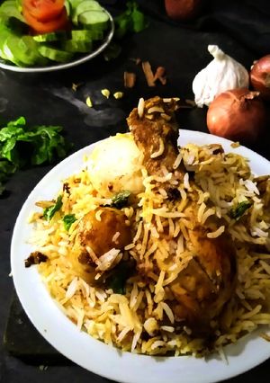 চিকেন বিরিয়ানি(Chicken Biriyani Recipe In Bengali) রেসিপির প্রধান ছবি