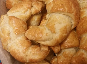 Φωτογραφία της συνταγής Κρουασάν (Croissant) με 4 υλικά!!!!