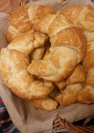 Φωτογραφία της συνταγής Κρουασάν (Croissant) με 4 υλικά!!!!
