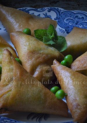 Une photo de Briouates à l'oeuf et aux petits pois