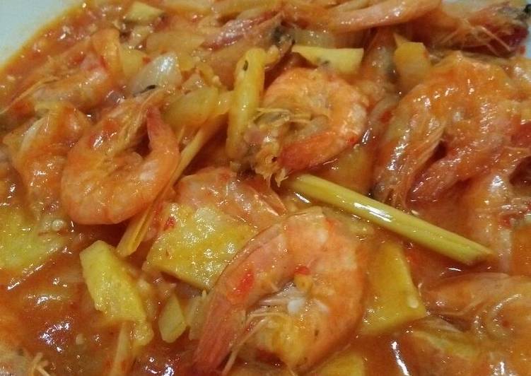 Bagaimana mengolah Udang Saus Asam Manis yang praktis