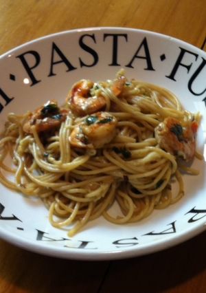 Foto principal de Spaghetti con camarones al whisky