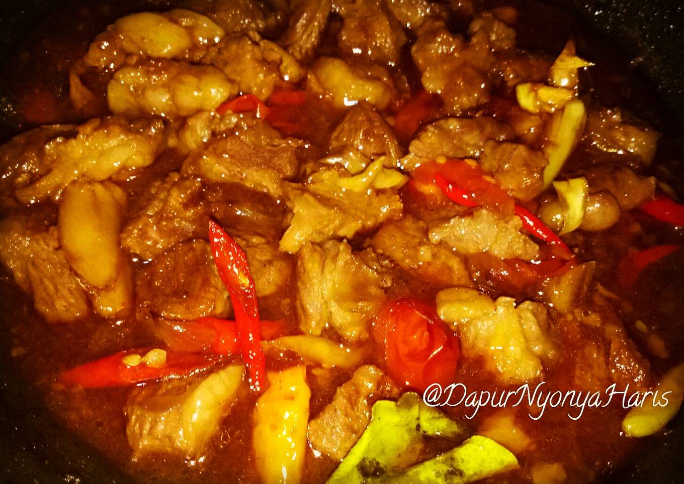 Krengsengan daging lada hitam