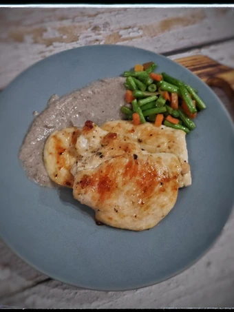 Langkah Mudah untuk Membuat Resep Chicken Steak with Mushroom Sauce yang  Bikin Ketagihan Anti Ribet, Uenak Banget