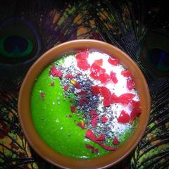 Thandai flavoured smoothie bowl A picture of Thandai flavoured smoothie bowl.