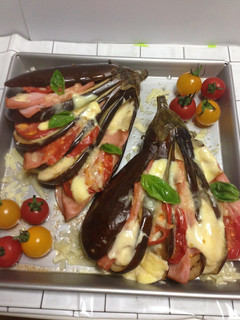 Una foto de Berenjenas rellenas al horno!