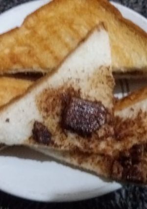 ચોકલેટ સેન્ડવીચ(Chocolate Sandwich Recipe in Gujarati) રેસીપી મુખ્ય ફોટો