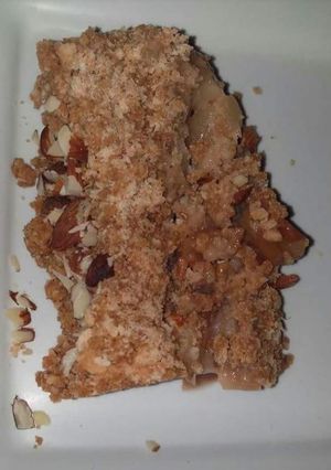Una foto de Crocante de manzana y pera al ron