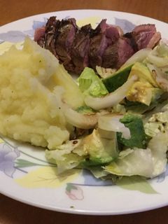 Una foto de Magret de pato con salsa de miel y balsámico