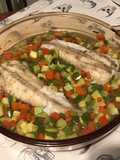 Queues de lottes aux poivrons, courgette et bouillon d'anis