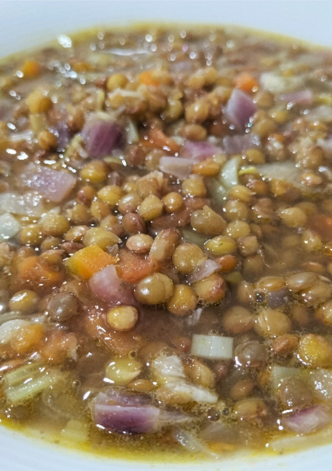 Una foto de Lentejas pardinas con verduras