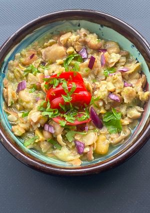 A picture of Fūl Medames – dried fava bean stew.