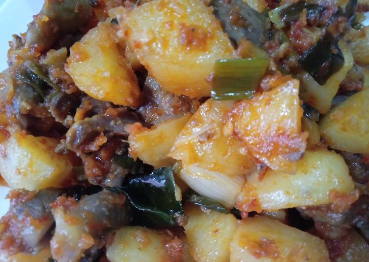 Sambal goreng kentang dan ati