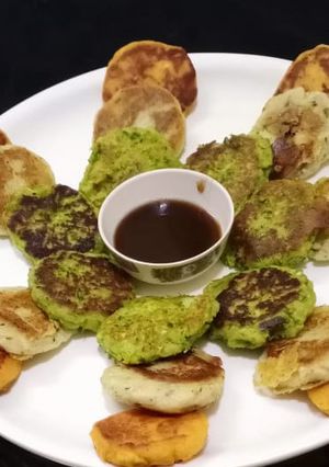 A picture of Aloo paneer tikki (tri colour).