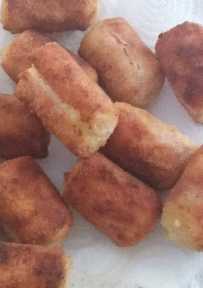 Una foto de Rollos de jamón york queso y puré de patatas