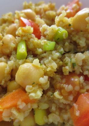 Foto principal de Bulgur con verduras, semillas de sésamo y Agua de Mar