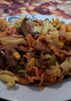 Una foto de Salteado de pasta