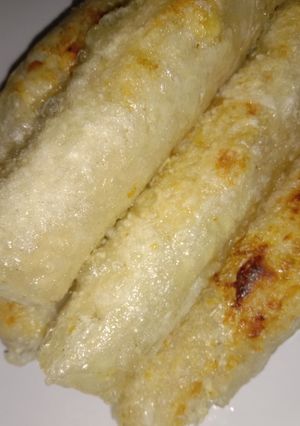 รูปของ ไส้กรอกข้าวอีสานแผ่นแป้งญวน | Northeastern Thai Sausage with Rice and wrapping in Rice Paper