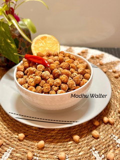 चटपटे क्रिस्पी काबुली चना (Chatpatta Crispy Kabuli Chana) रेसिपी मुख्य फोटो