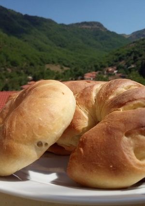 O poză a rețetei Cornuri cu gem.