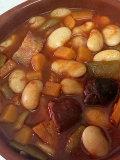 Una foto de Fabada con calabaza y habichuelas🍲