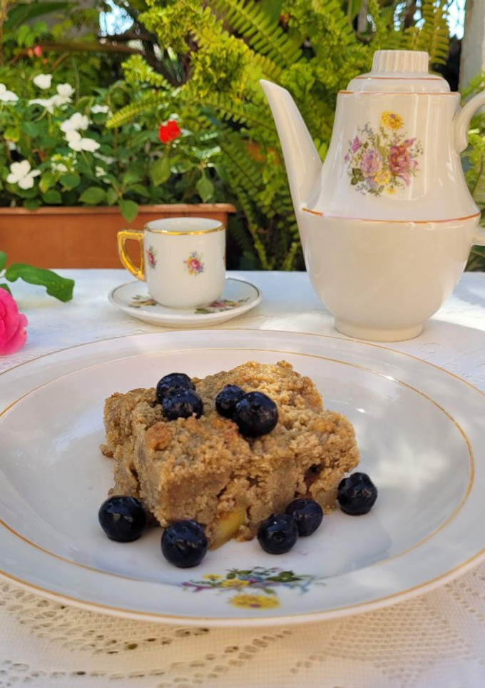 Una foto de Tarta crumble manzanas y peras, sin gluten