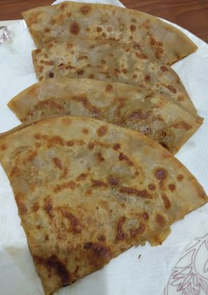 A picture of Aloo Qeema Bhara Paratha.