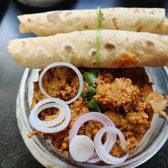 A picture of Veg kathi rolls.