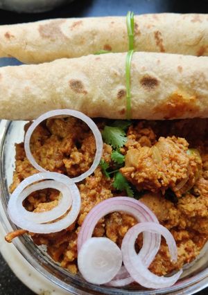 A picture of Veg kathi rolls.