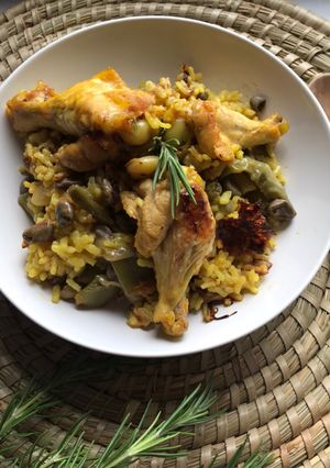 Foto principal de Arroz seco con pollo y verduras variadas