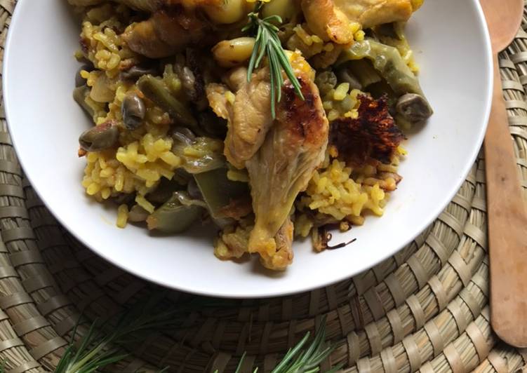 Arroz seco con pollo y verduras variadas