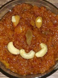 आटे का हलवा (Aate ka halwa recipe in hindi) रेसिपी मुख्य फोटो