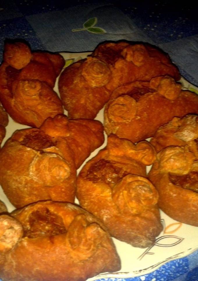 Пирожки (расстегаи) с капустой
