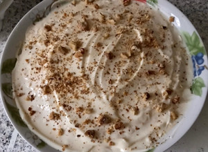 Фото Куриный салат с маринованными шампиньонами.