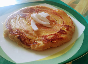 Una foto de Tarta de banana y coco