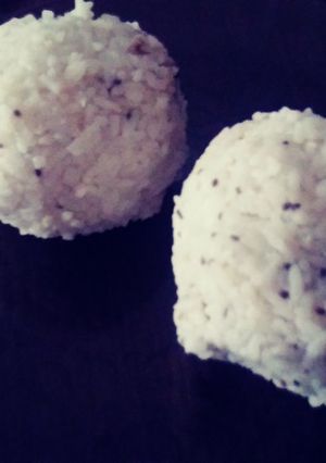 Una foto de Onigiri